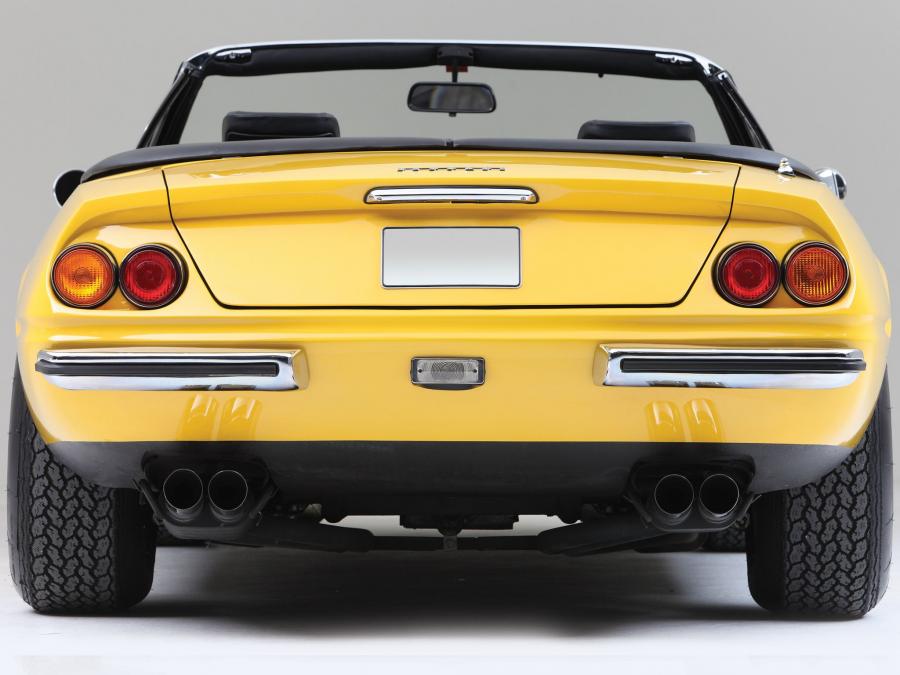  Ferrari 365 GTS/4 Daytona 1971 года  (фото 2 из 32)